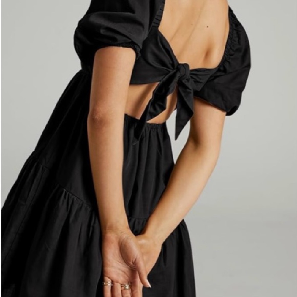 Classic Black Square-Neck Puff Sleeve Tie Back Dress - Picture 3 of 6